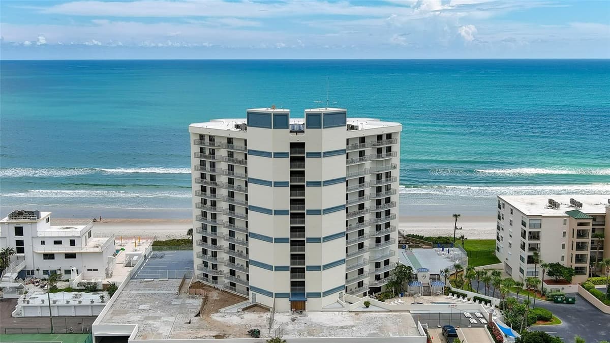 5207 ATLANTIC AVENUE — photo 1 of 57