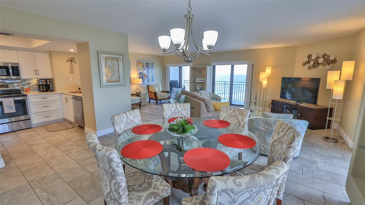 5207 ATLANTIC AVENUE — photo 6 of 57