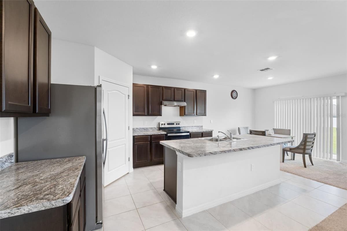 821 SUN BURST ROAD — photo 14 of 86