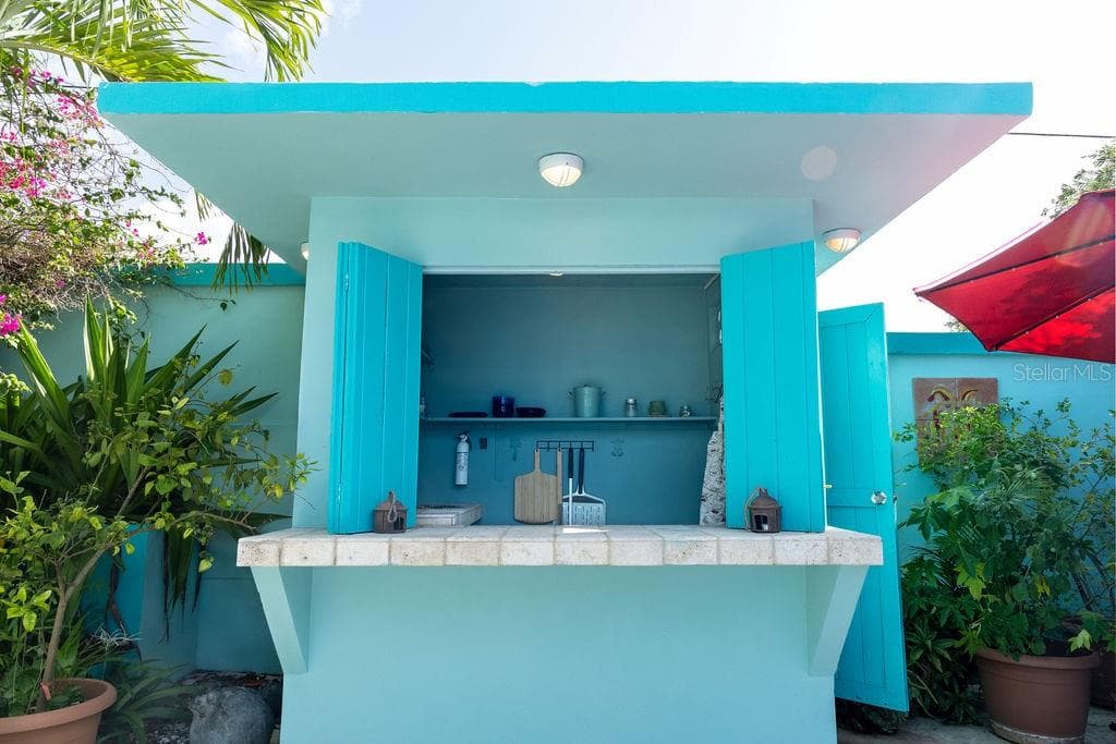220 CALLE PRUDENCIO QUIÑONES — photo 10 of 37