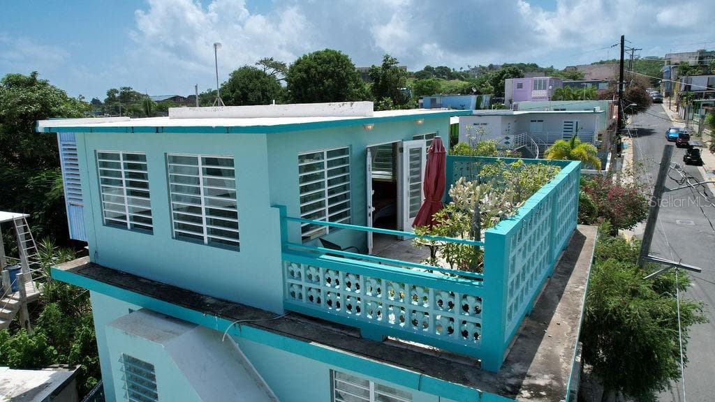 220 CALLE PRUDENCIO QUIÑONES — photo 4 of 37