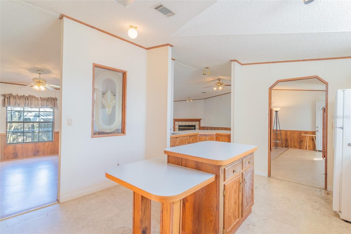 3606 LAZY LAKE DRIVE — photo 7 of 36