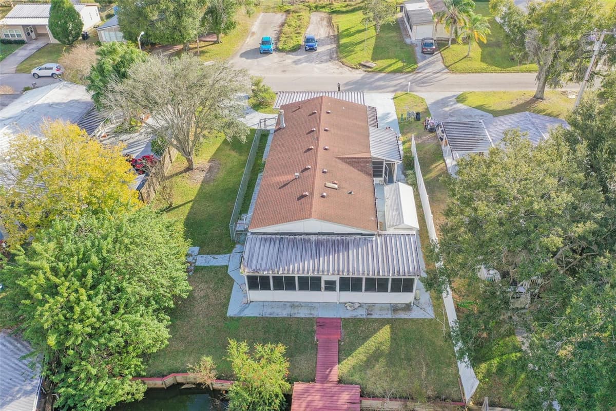 3606 LAZY LAKE DRIVE — photo 21 of 36