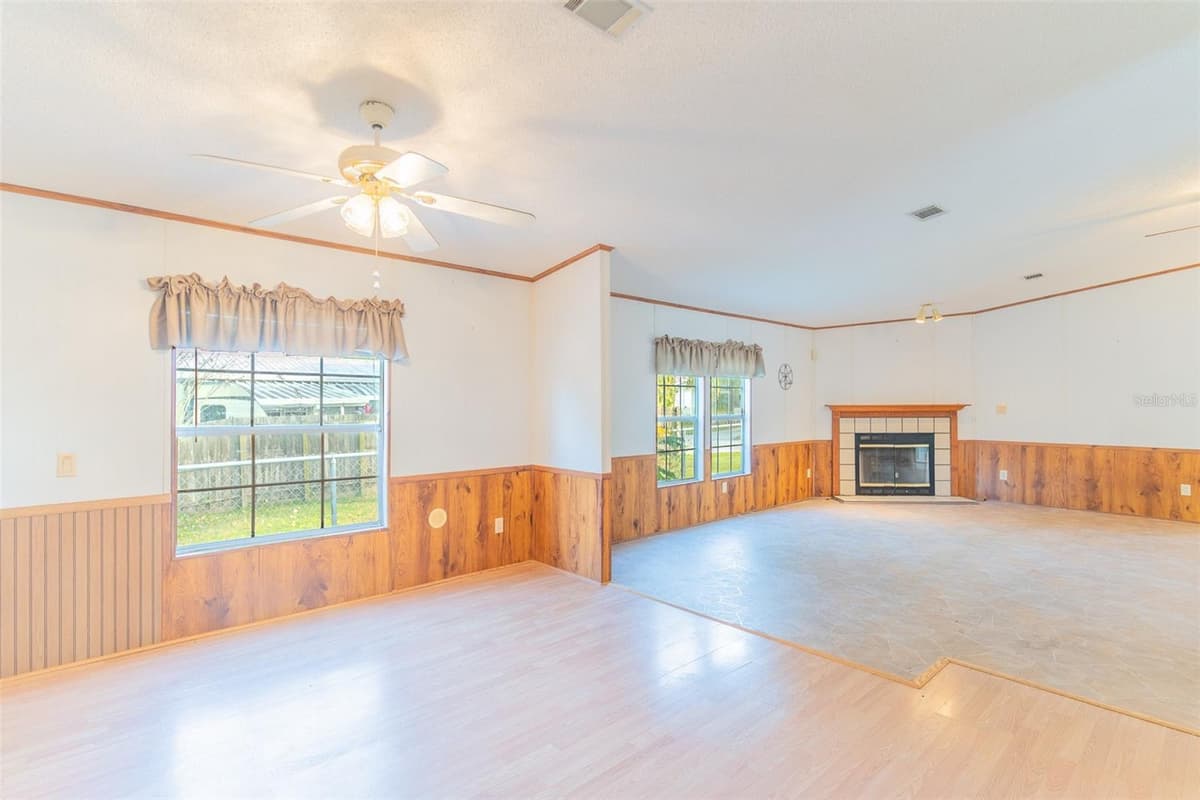 3606 LAZY LAKE DRIVE — photo 3 of 36