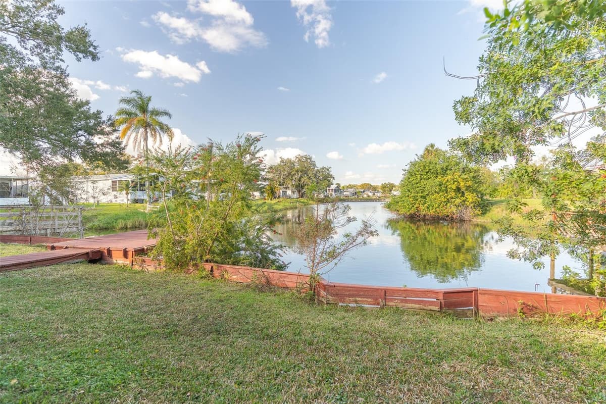 3606 LAZY LAKE DRIVE — photo 24 of 36