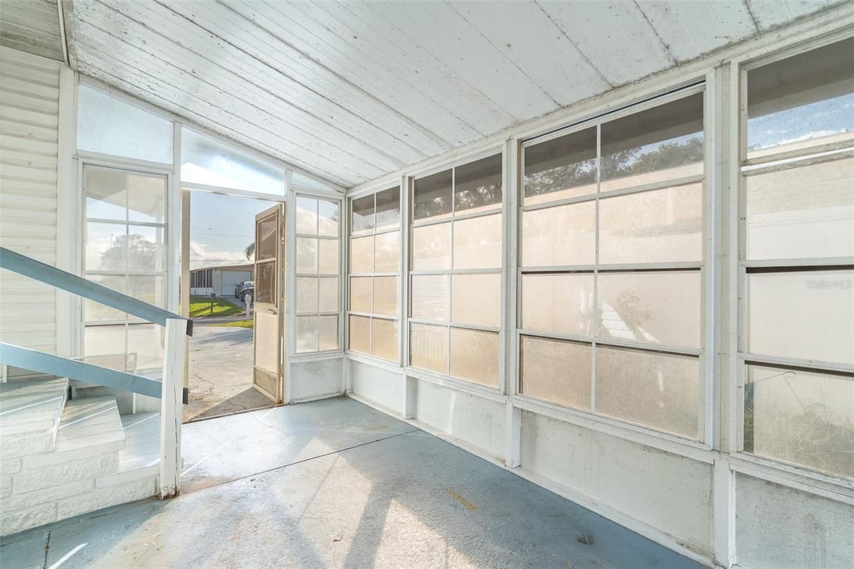 3606 LAZY LAKE DRIVE — photo 18 of 36