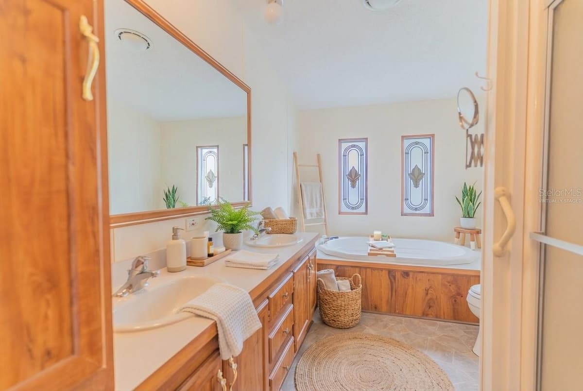 3606 LAZY LAKE DRIVE — photo 11 of 36