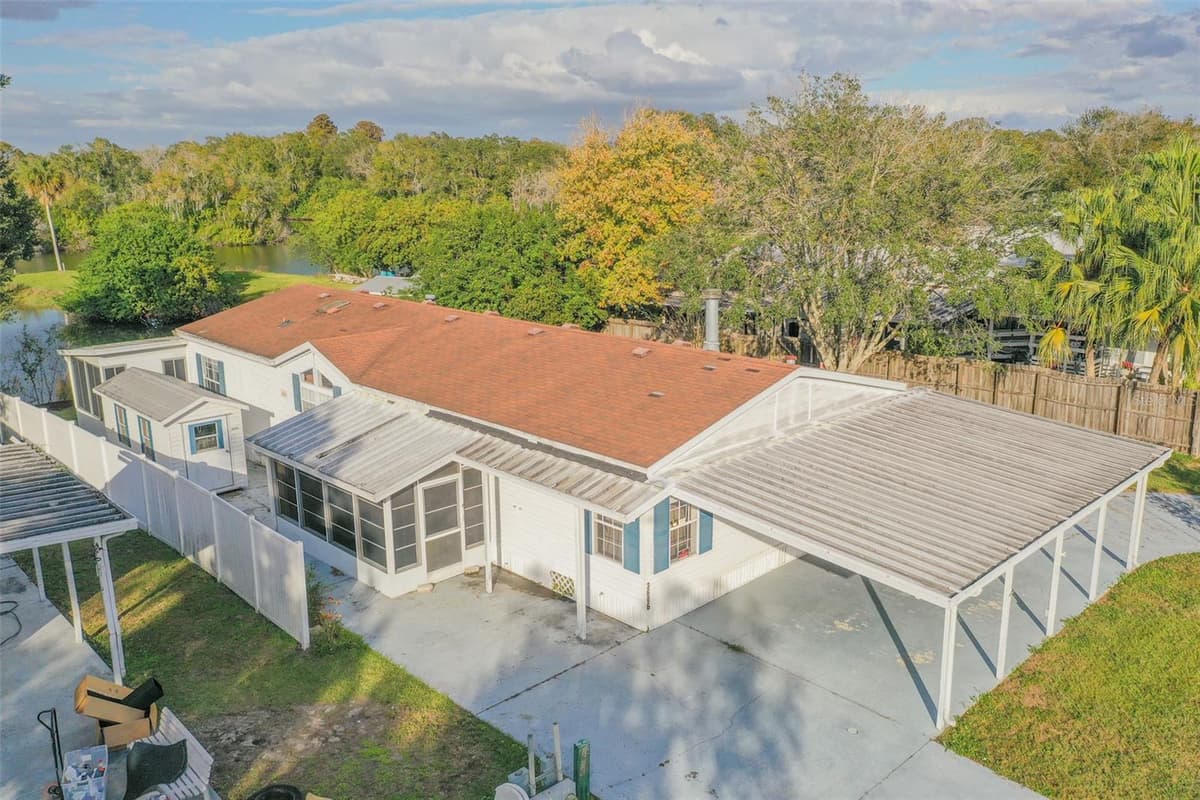 3606 LAZY LAKE DRIVE — photo 35 of 36