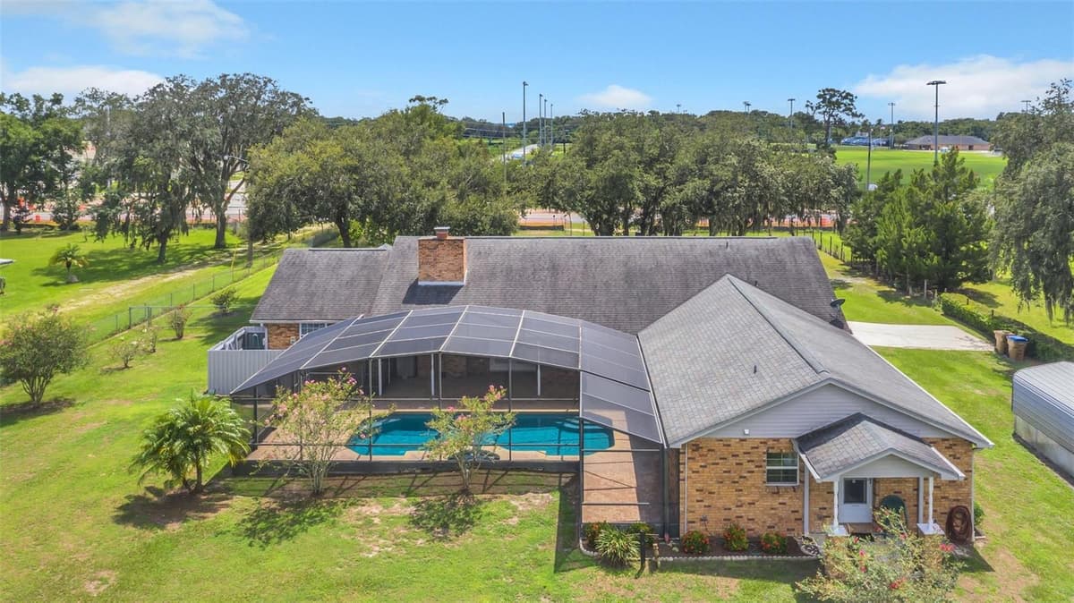 4147 BOGGY CREEK ROAD — photo 4 of 50
