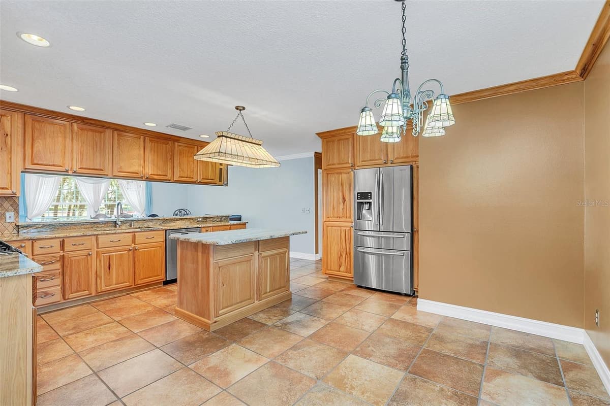 4147 BOGGY CREEK ROAD — photo 9 of 50