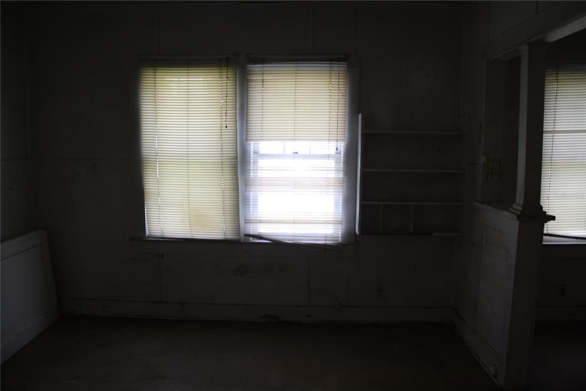 702 OLYMPIA AVENUE — photo 15 of 30