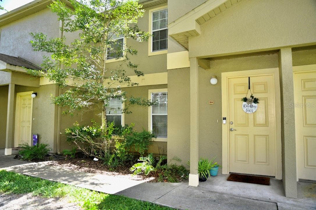 36121 LAKE CHASE BOULEVARD — photo 1 of 27
