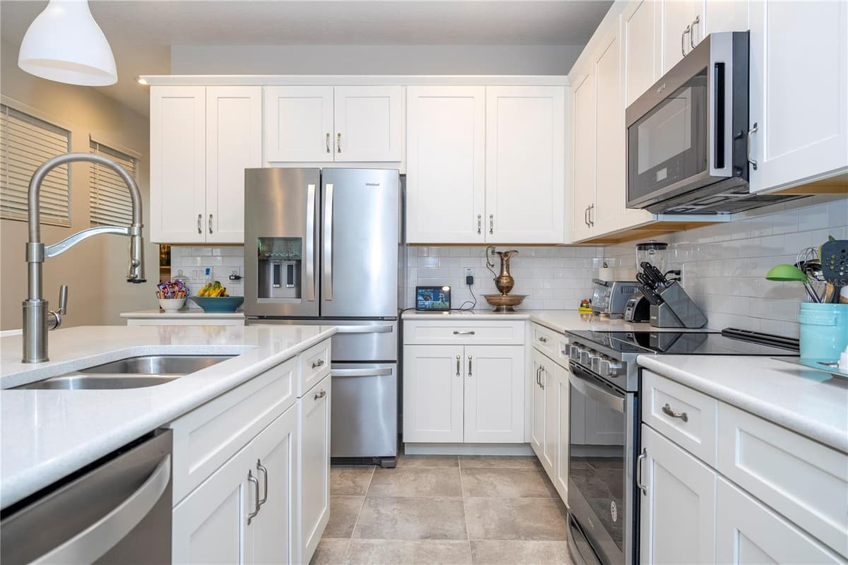 16467 OLIVE HILL DRIVE — photo 12 of 67