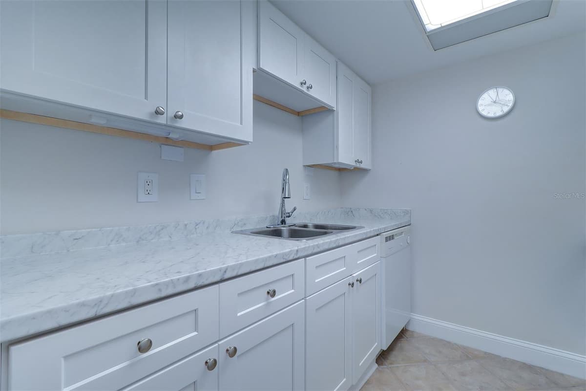 12760 INDIAN ROCKS ROAD — photo 15 of 45