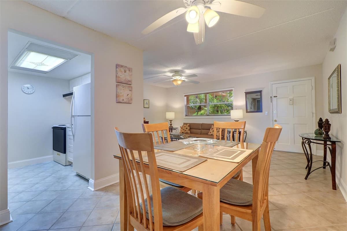 12760 INDIAN ROCKS ROAD — photo 13 of 45