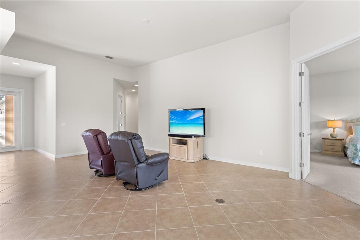 13180 IPOLITA STREET — photo 12 of 62