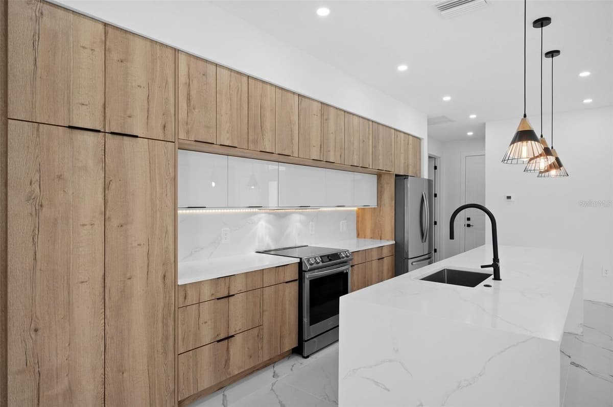 45 BUNKER LANE — photo 9 of 46