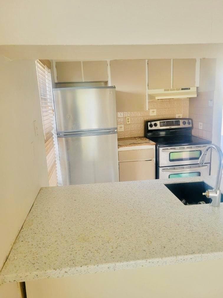 5050 74TH STREET — photo 8 of 24