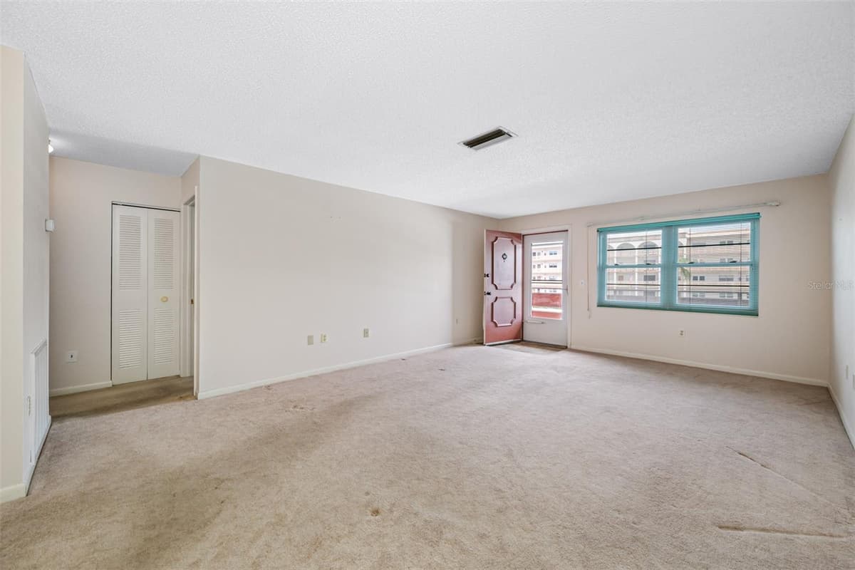 5521 80TH STREET — photo 10 of 44