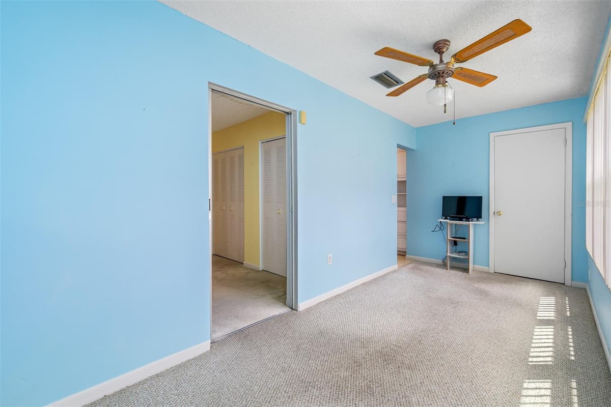 5521 80TH STREET — photo 17 of 44