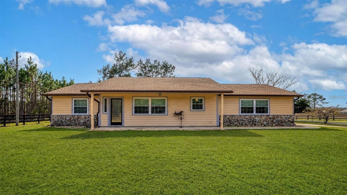 1327 STATE ROAD 40 — photo 2 of 90