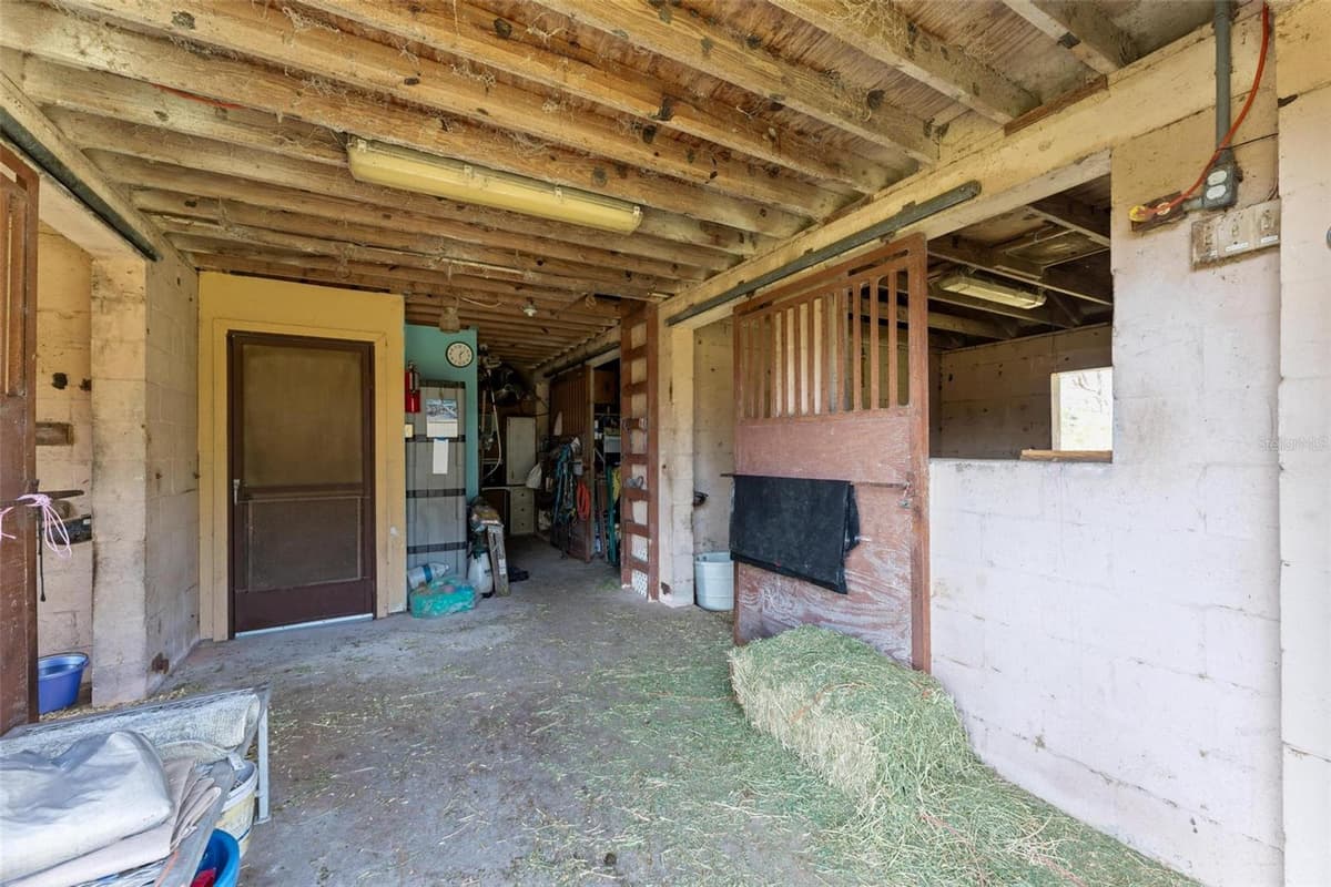 1327 STATE ROAD 40 — photo 5 of 90