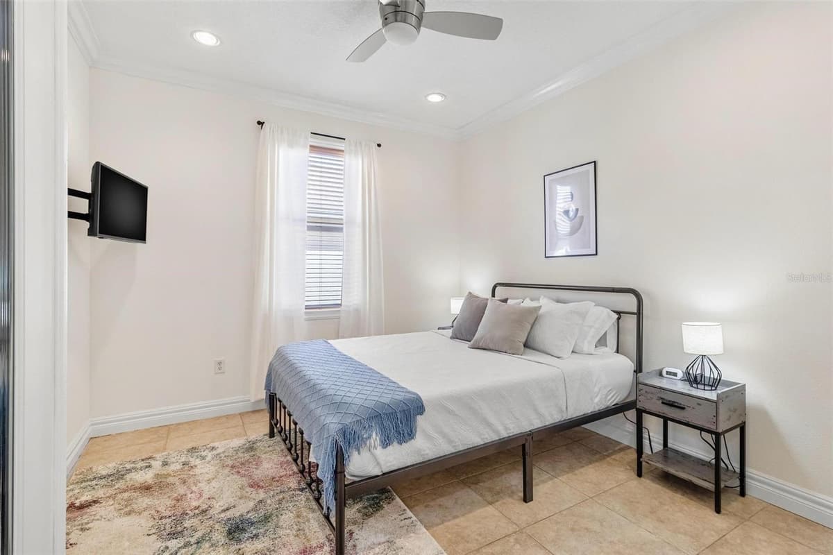 11302 SOUTHWIND LAKE DRIVE — photo 11 of 56