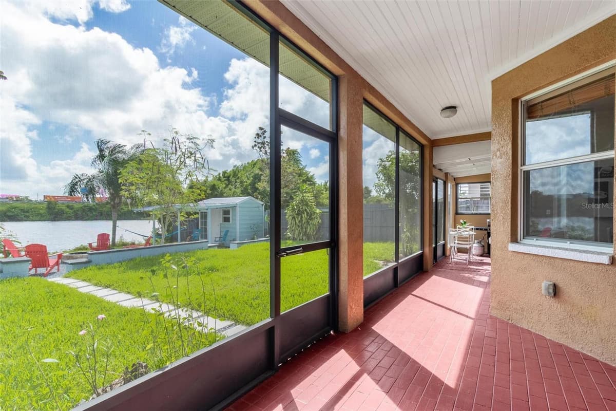 11302 SOUTHWIND LAKE DRIVE — photo 46 of 56