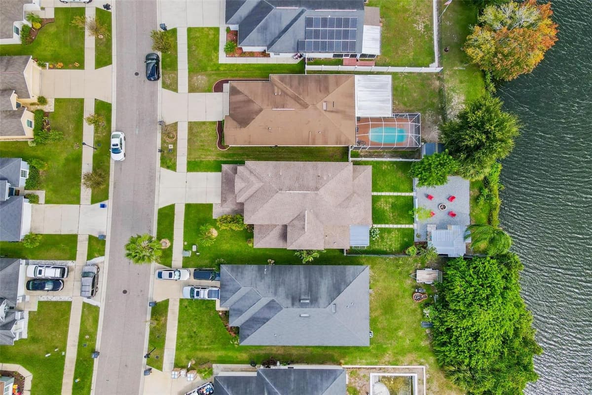 11302 SOUTHWIND LAKE DRIVE — photo 4 of 56
