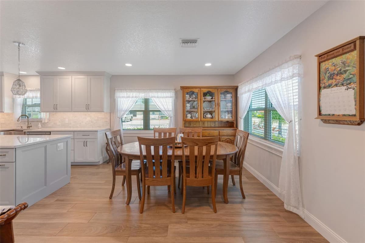 3502 BAHIA VISTA STREET — photo 13 of 67