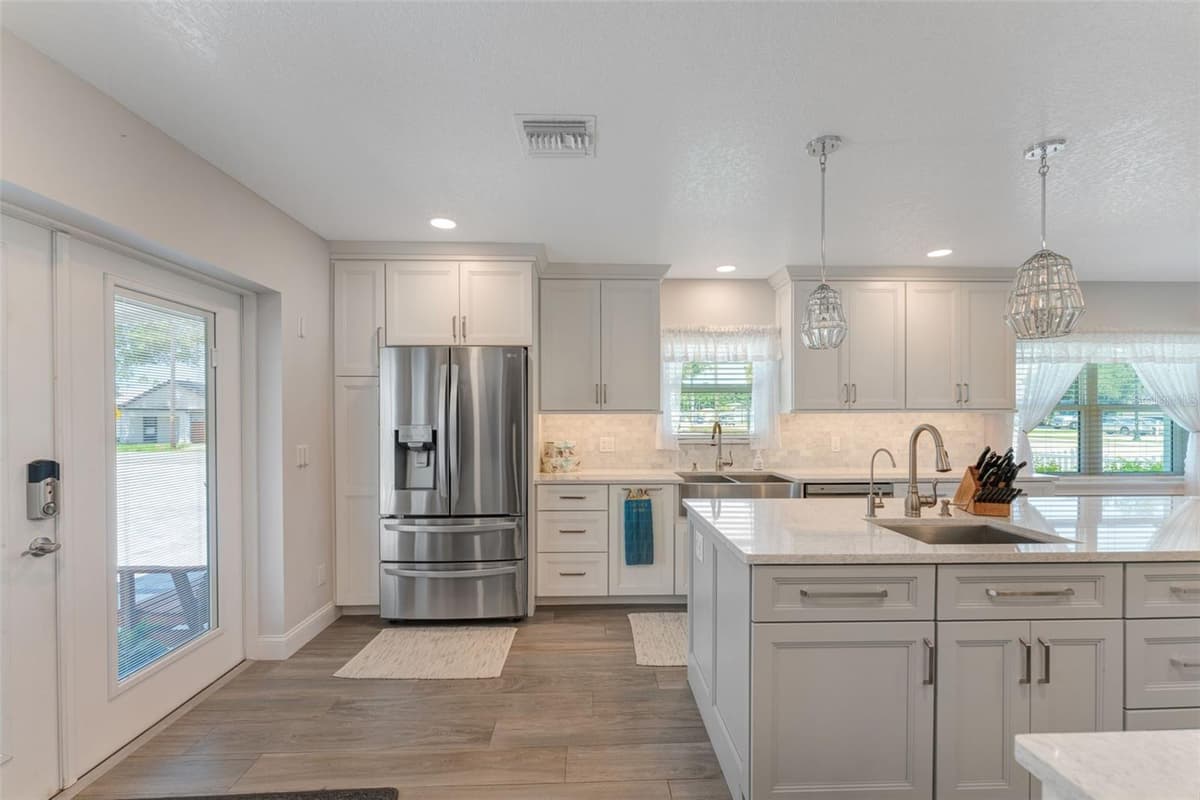 3502 BAHIA VISTA STREET — photo 18 of 67
