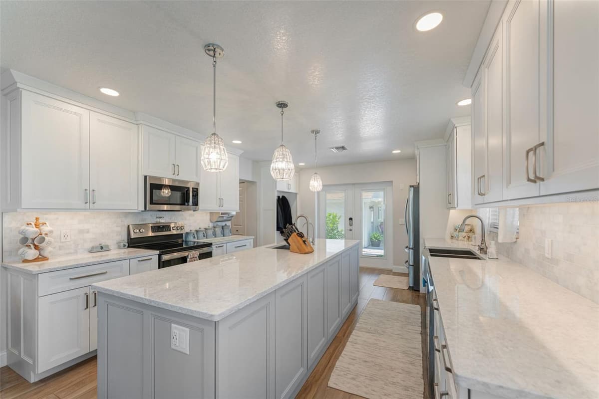 3502 BAHIA VISTA STREET — photo 19 of 67