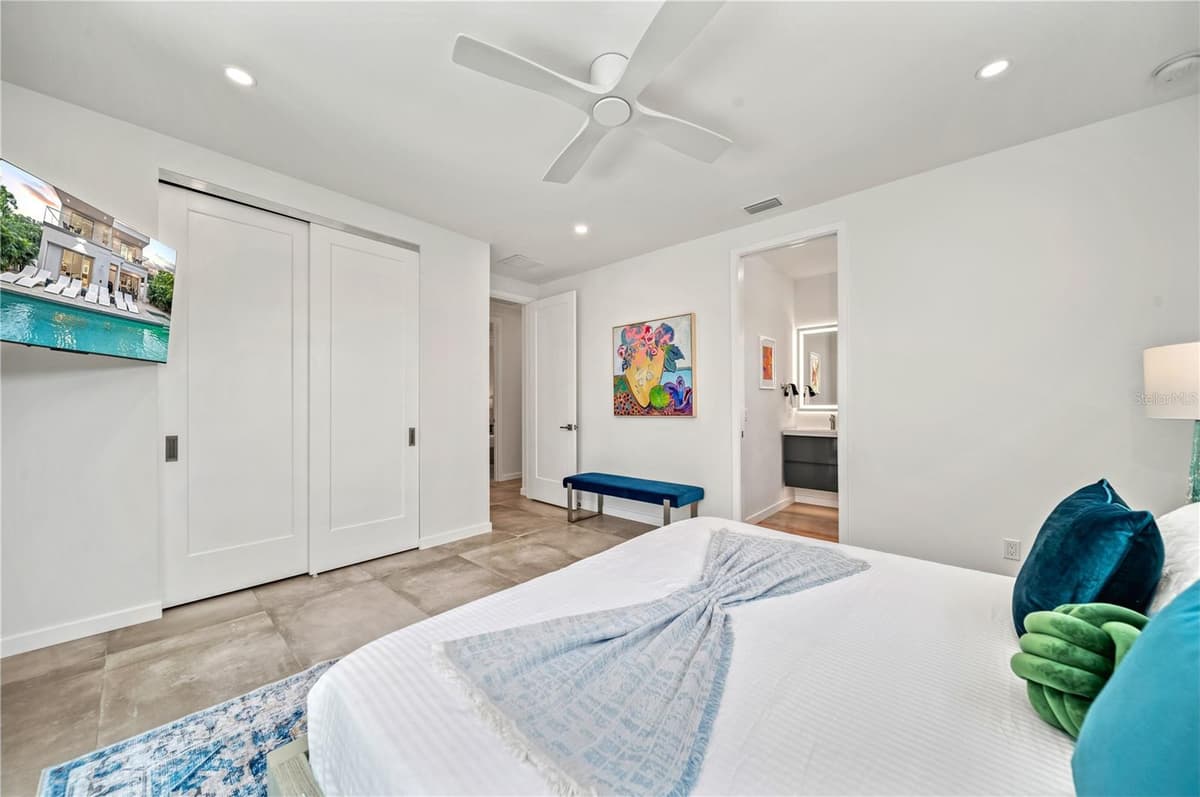 2327 HILLVIEW STREET — photo 49 of 53