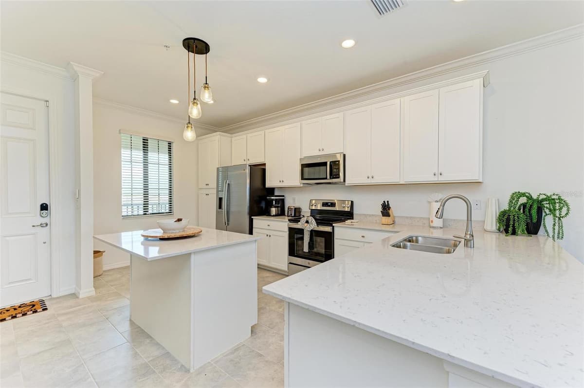 18114 GAWTHROP DRIVE — photo 8 of 68
