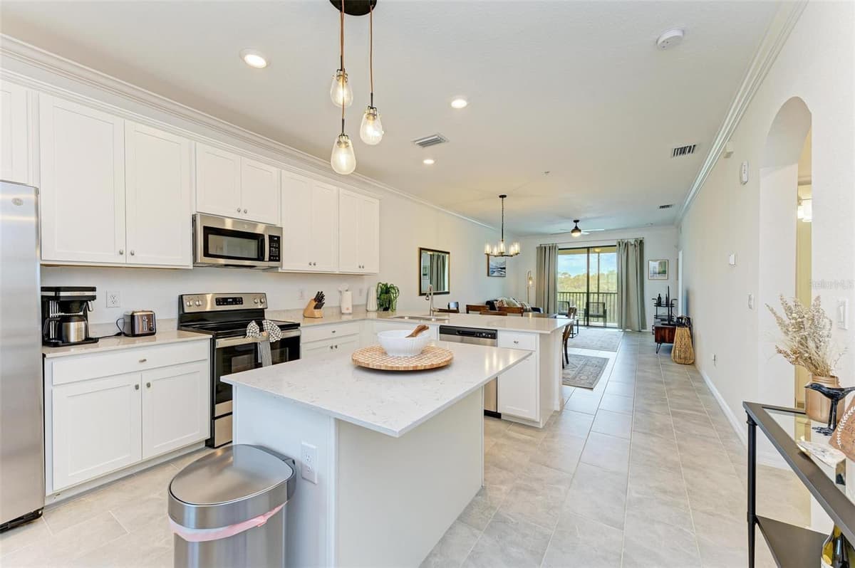 18114 GAWTHROP DRIVE — photo 11 of 68