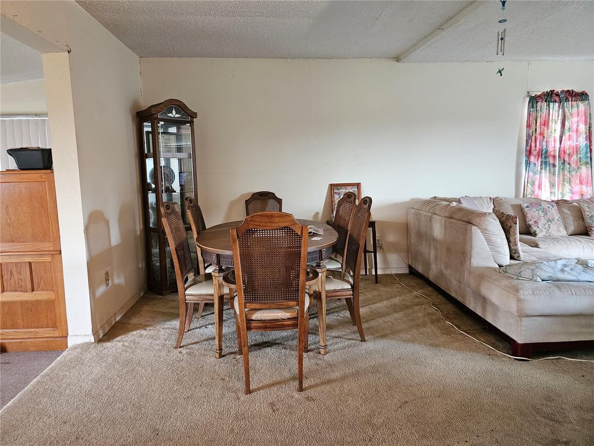 320 COUNTY ROAD 619 — photo 7 of 30