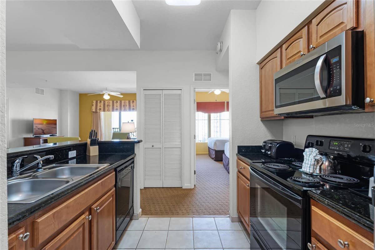 8112 POINCIANA BOULEVARD — photo 16 of 61