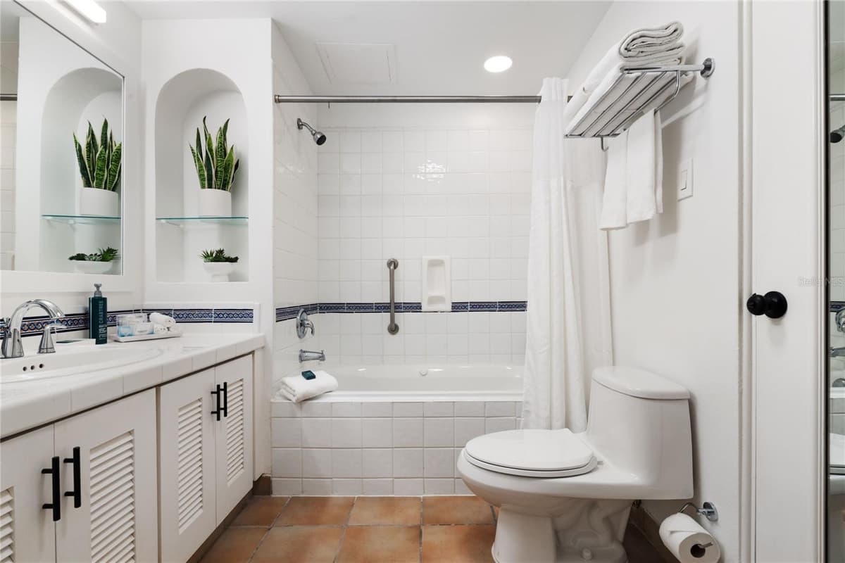 1000 EL CONQUISTADOR AVE — photo 16 of 19