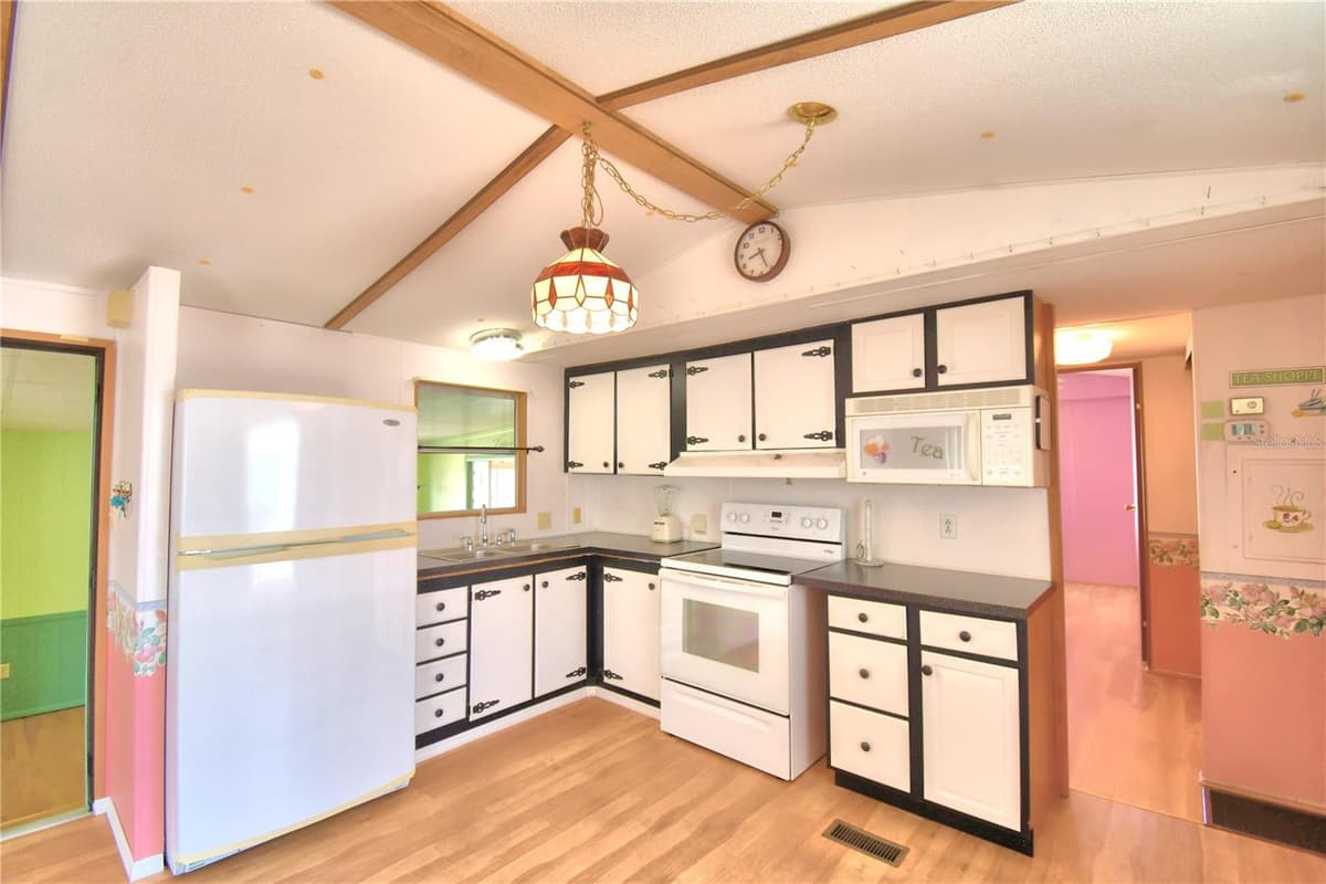 251 PATTERSON ROAD — photo 19 of 45