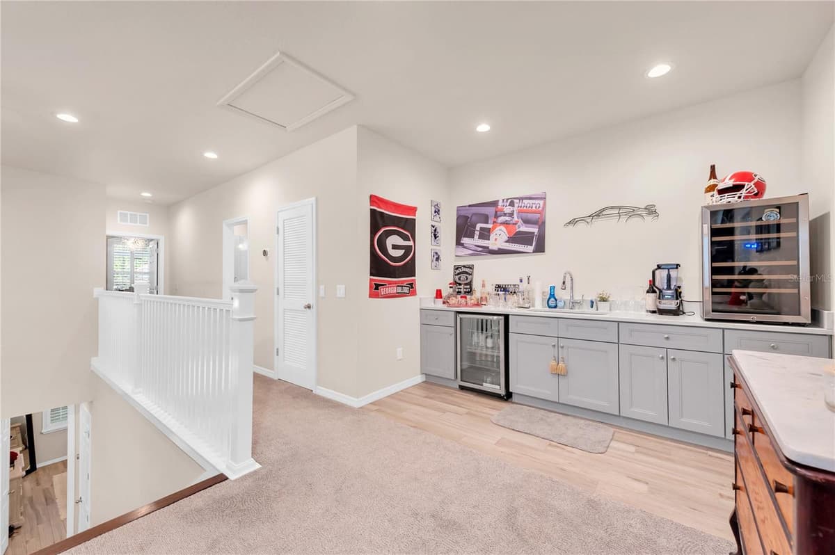 2280 MONTVIEW DRIVE — photo 33 of 49