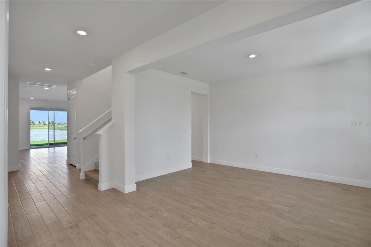 7454 SEA MANATEE STREET — photo 18 of 56