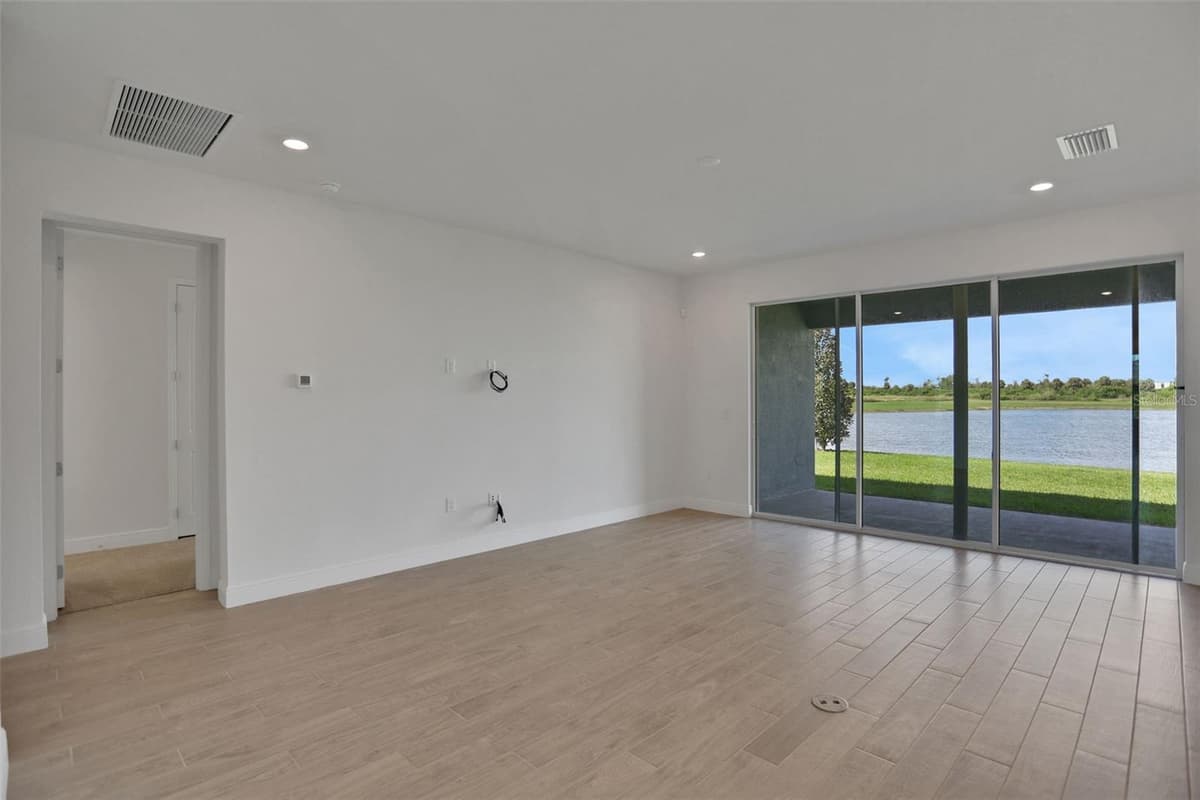7454 SEA MANATEE STREET — photo 9 of 56