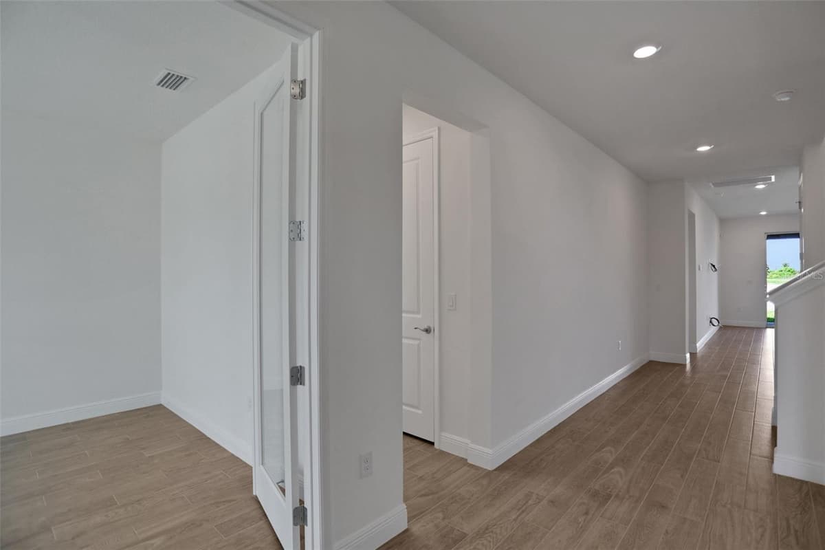 7454 SEA MANATEE STREET — photo 14 of 56