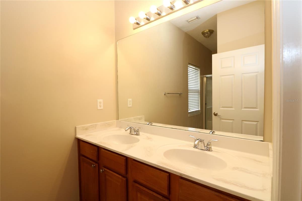 104 LAUREL WOOD WAY — photo 15 of 31