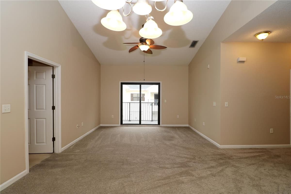 104 LAUREL WOOD WAY — photo 4 of 31