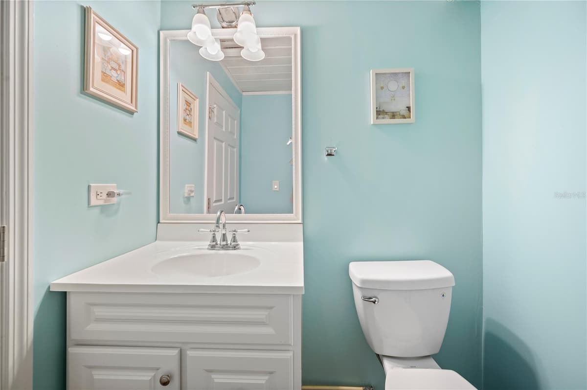 21 SILVERSIDES STREET — photo 19 of 48