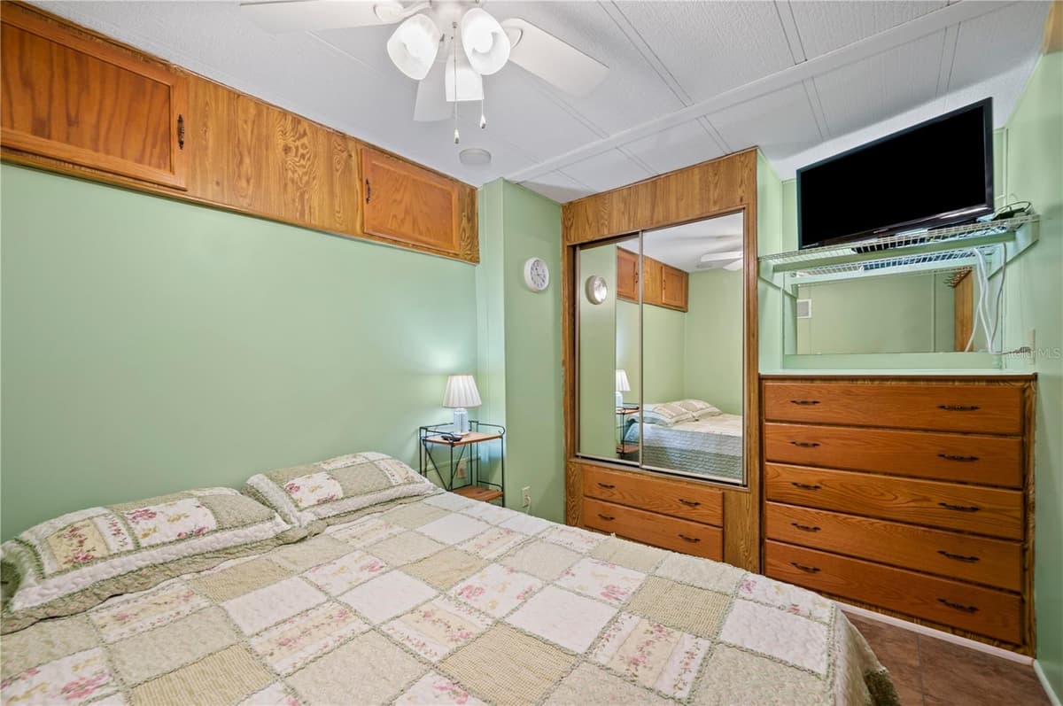 21 SILVERSIDES STREET — photo 25 of 48
