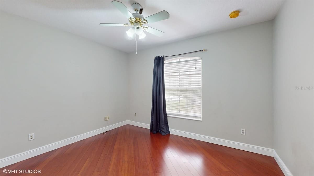 1278 SNUG HARBOR DRIVE — photo 33 of 37