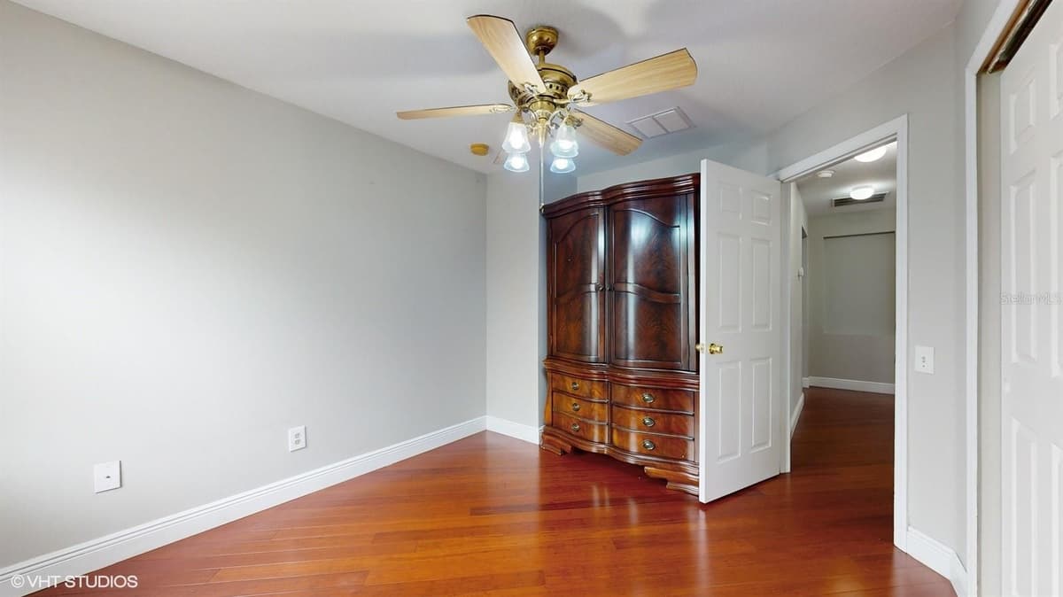 1278 SNUG HARBOR DRIVE — photo 28 of 37
