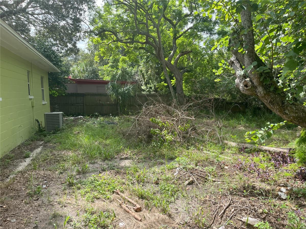 1528 STEVENSONS DRIVE — photo 12 of 14